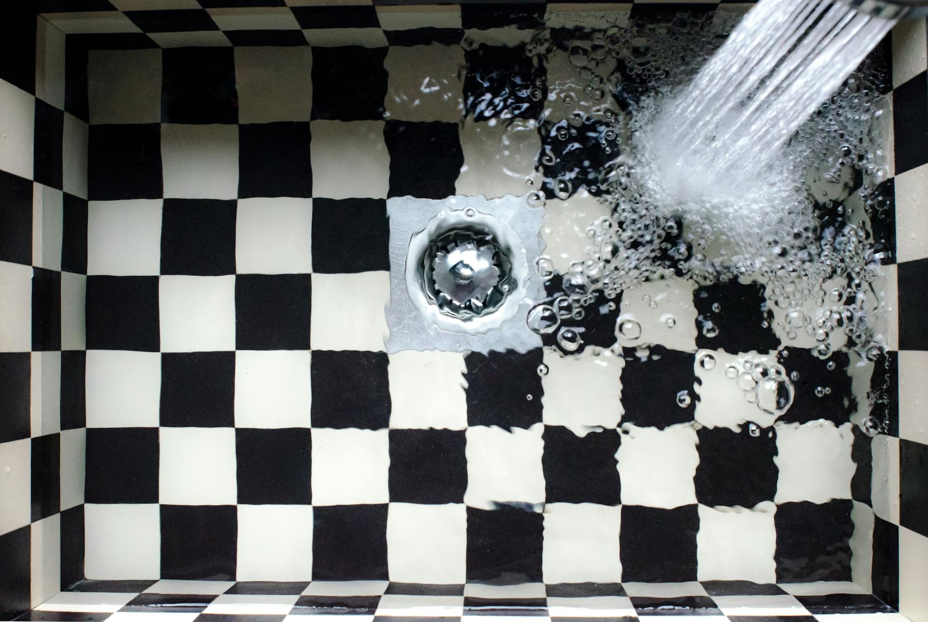 licensed drain cleaning technician in Dallas Texas